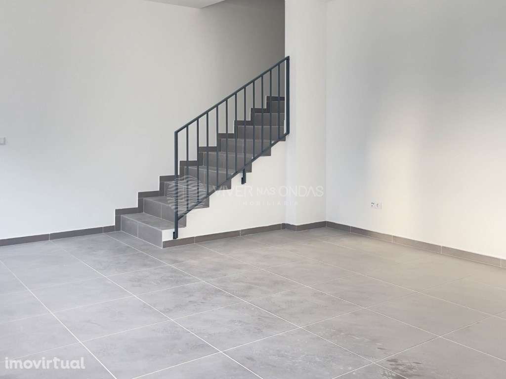 Armazém para venda em São Martinho - Santo Tirso. - Grande imagem: 4/22