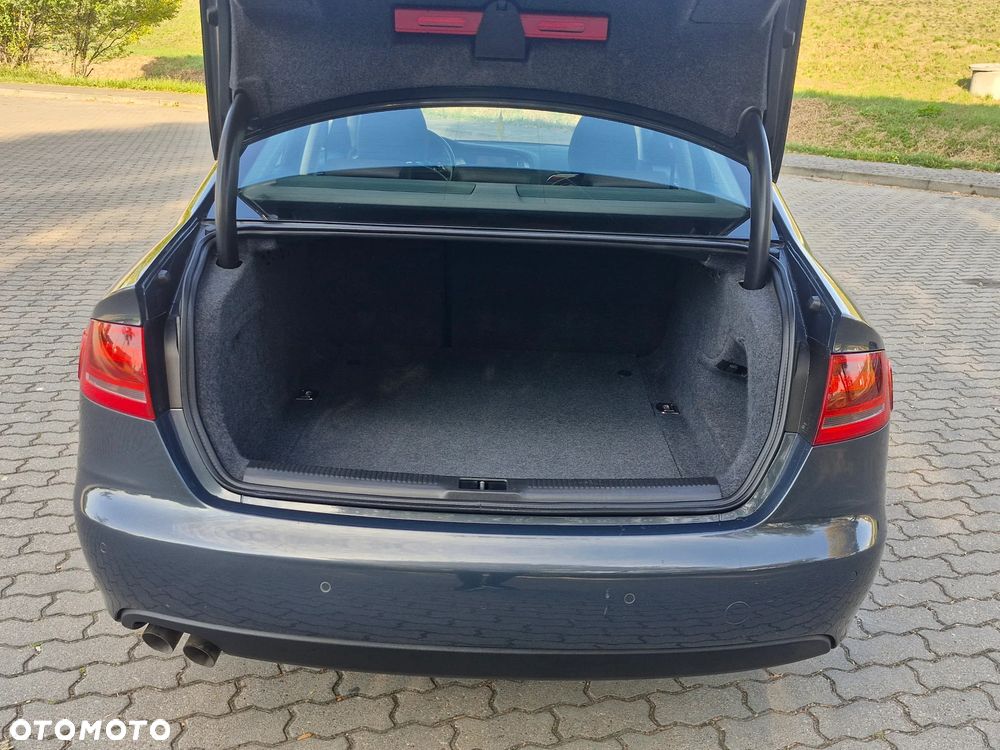 Audi A4 Limousine 2.0 TDI DPF S line Sportpaket - 31