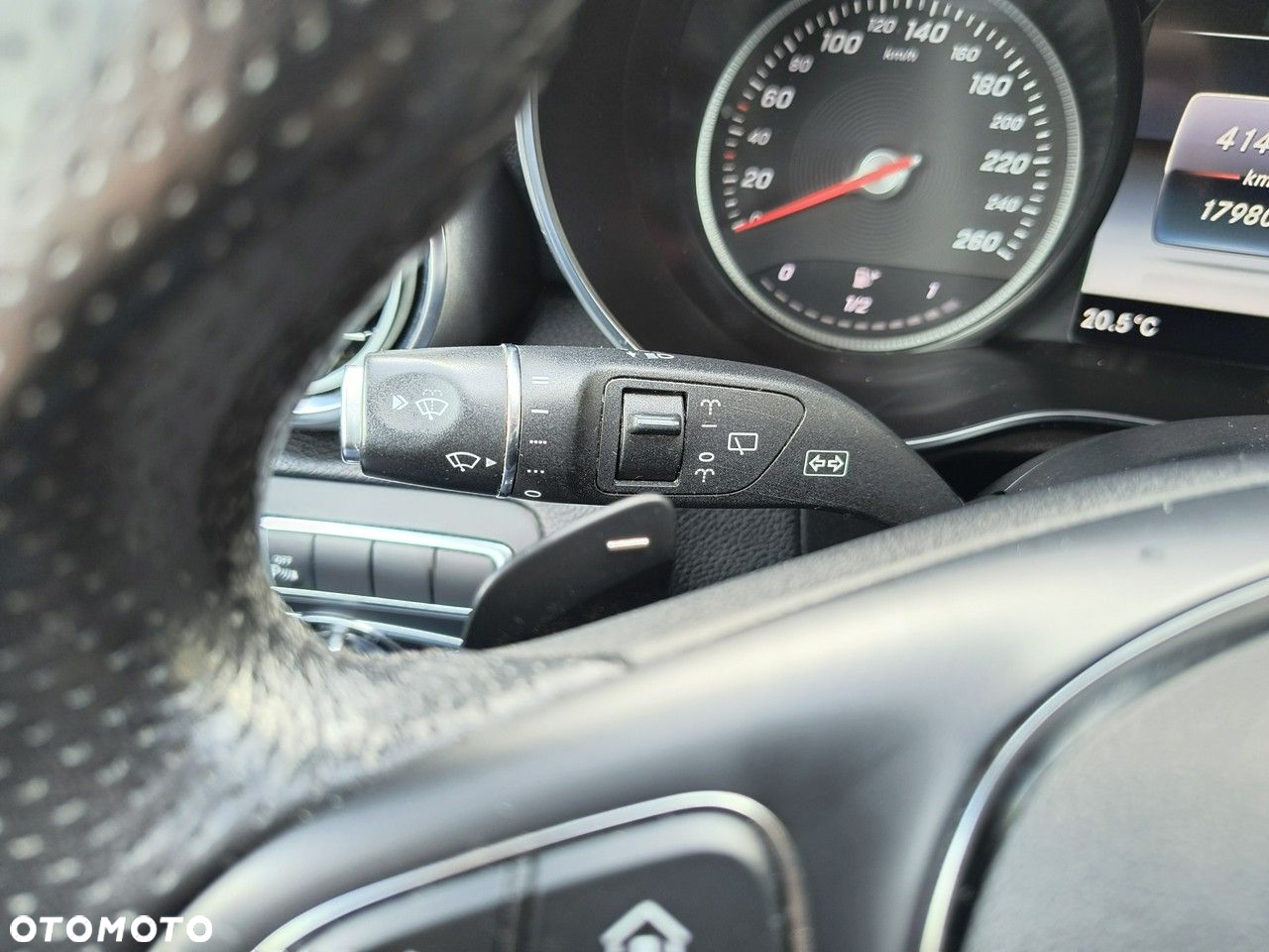 Mercedes-Benz GLC - 38