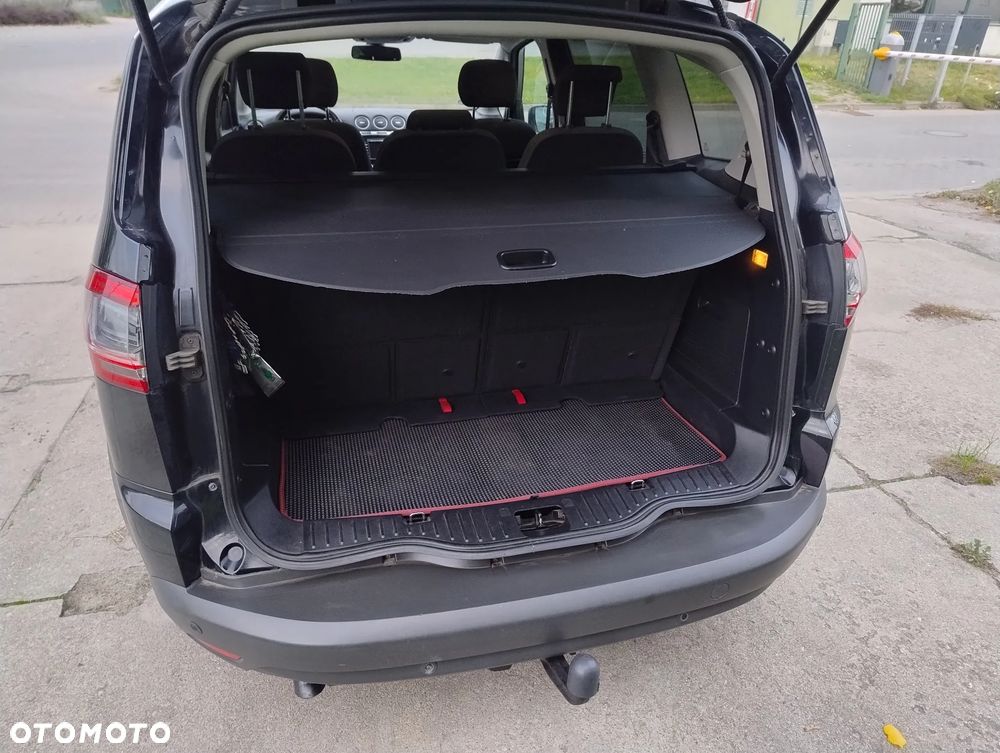 Ford S-Max - 9