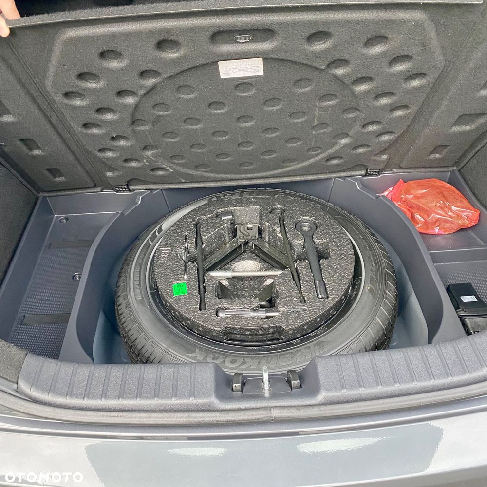 Hyundai i30 i30cw 1.6 CRDi FIFA WM Edition - 24