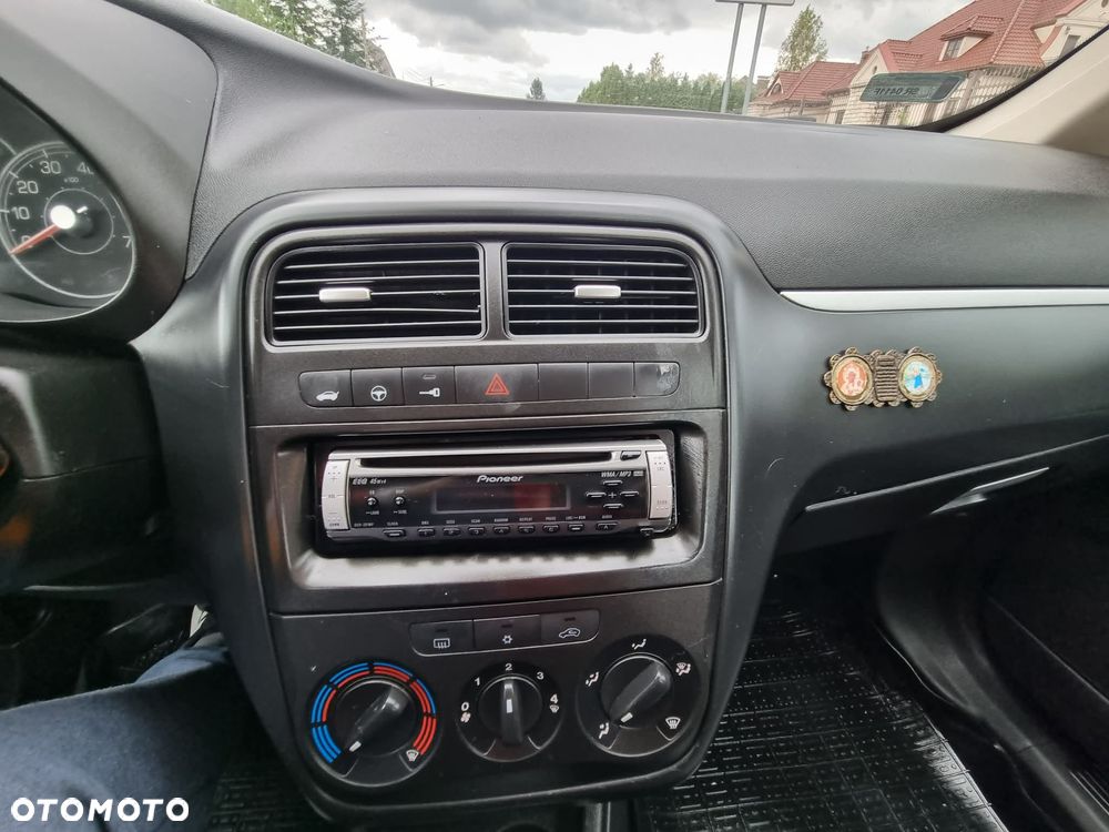 Fiat Grande Punto 1.4 8V Dynamic - 22
