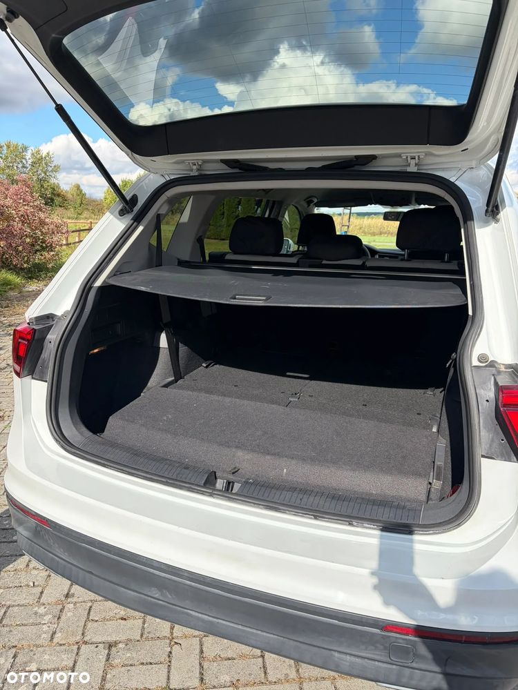 Volkswagen Tiguan - 12