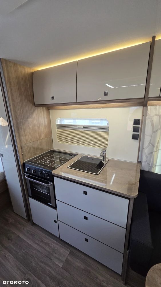 Fendt 650 SFD TENDENZA Klasa Premium! Łóżko królewskie! Kabina prysznicowa! Dostępna od ręki! - 5