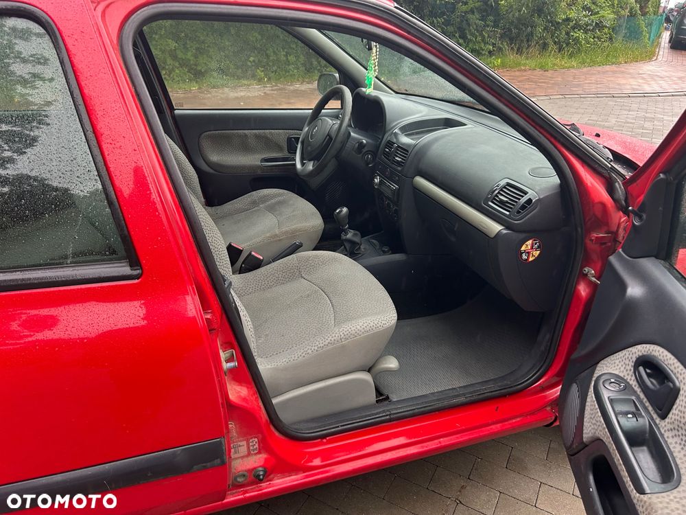 Renault Clio 1.2 16V Authentique - 13