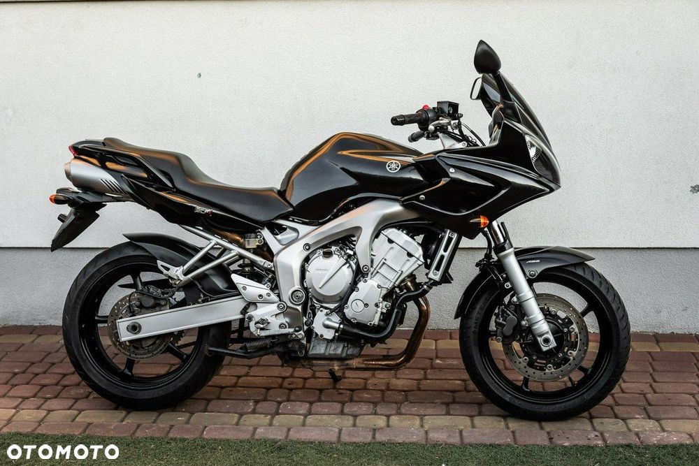 Yamaha FZ - 3