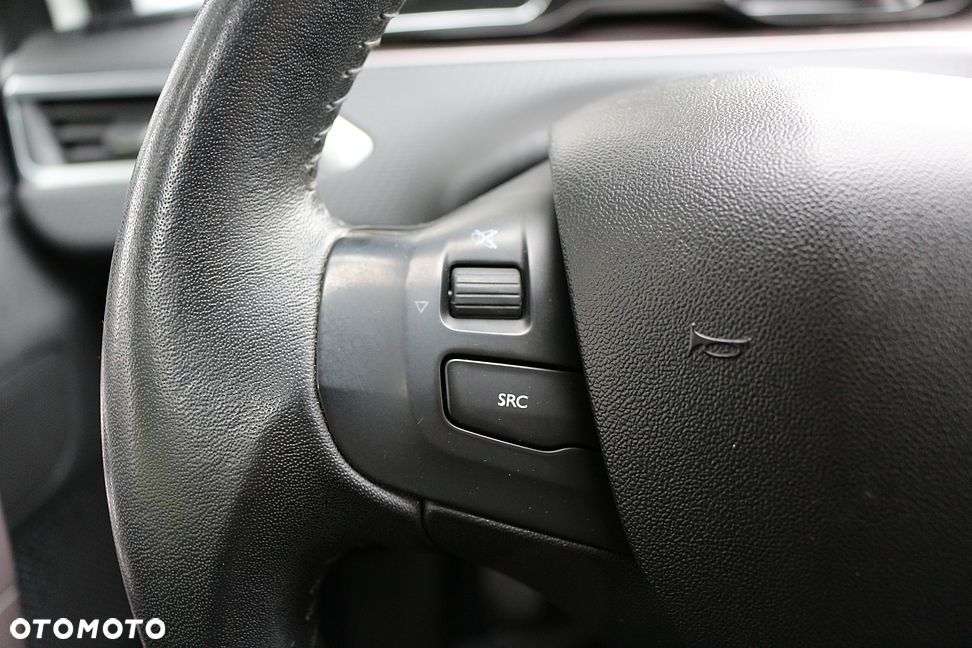 Peugeot 2008 1.6 VTi Active - 26