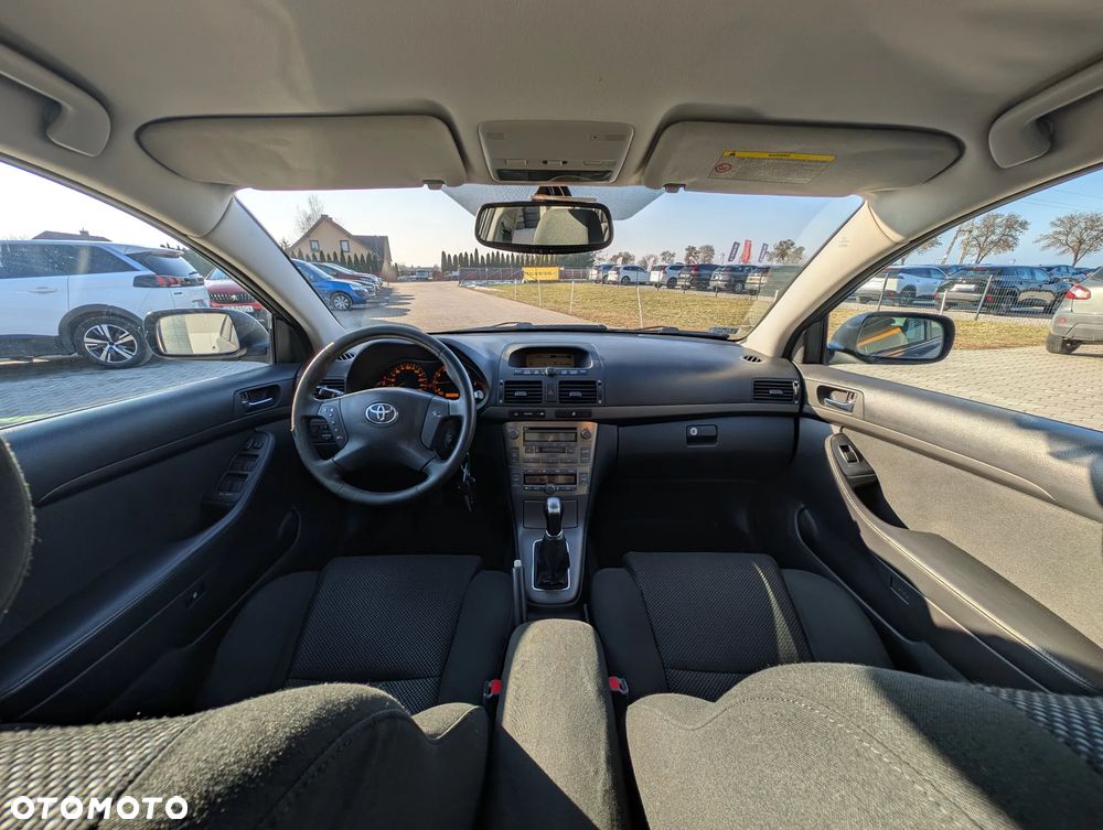 Toyota Avensis 1.8 VVT-i Edition - 24