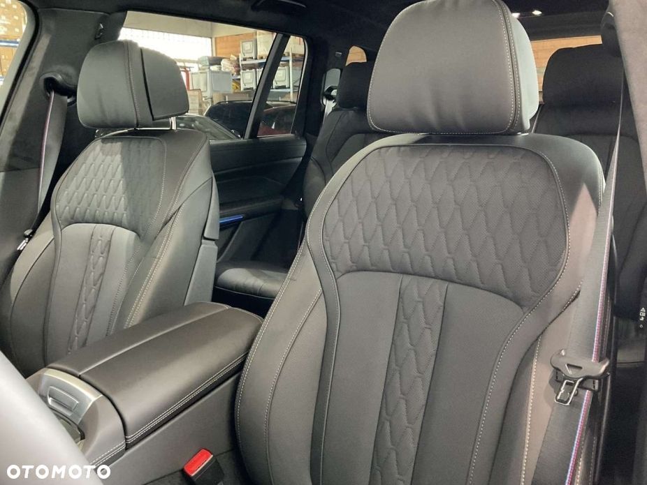 BMW X7 M60i xDrive mHEV sport - 8