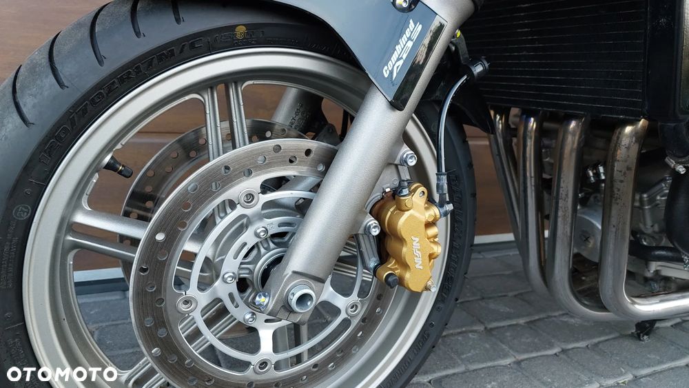 Honda CBF - 24
