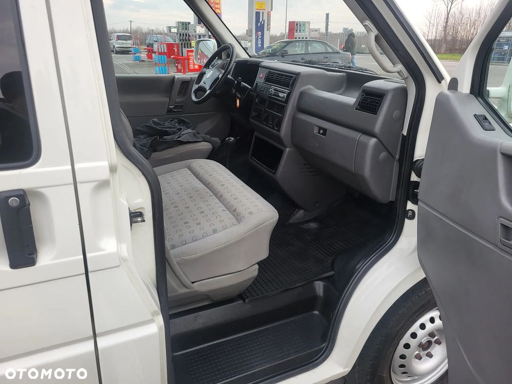 Volkswagen Transporter - 21