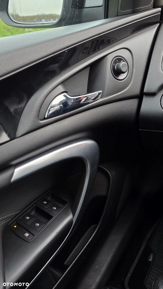 Opel Insignia 2.0 Turbo 4x4 Automatik - 9