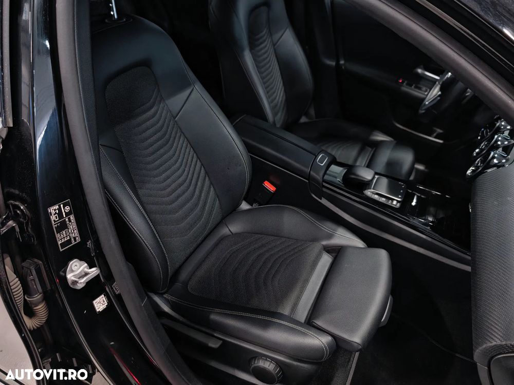 Mercedes-Benz A 250 e Sedan 8G-DCT - 8