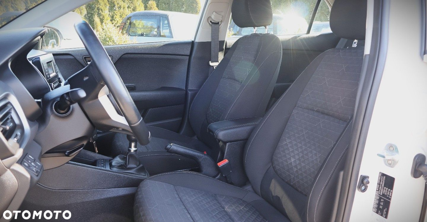 Kia Rio - 13