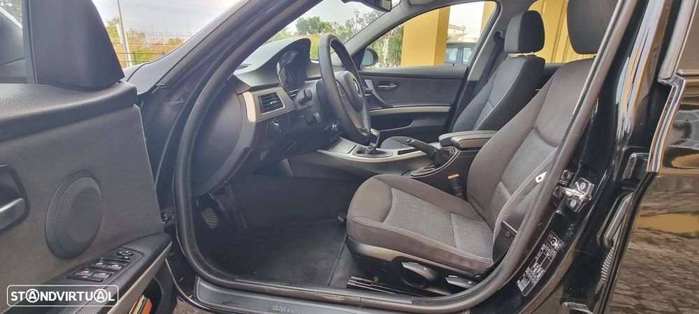 BMW 318 d DPF Touring - 10