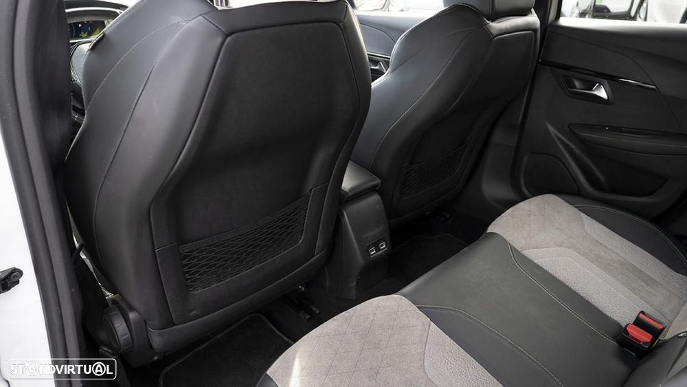 Peugeot e-208 50 kWh GT Pack - 37