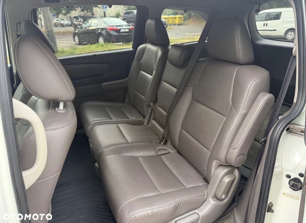 Honda Odyssey 3.5 LX - 25