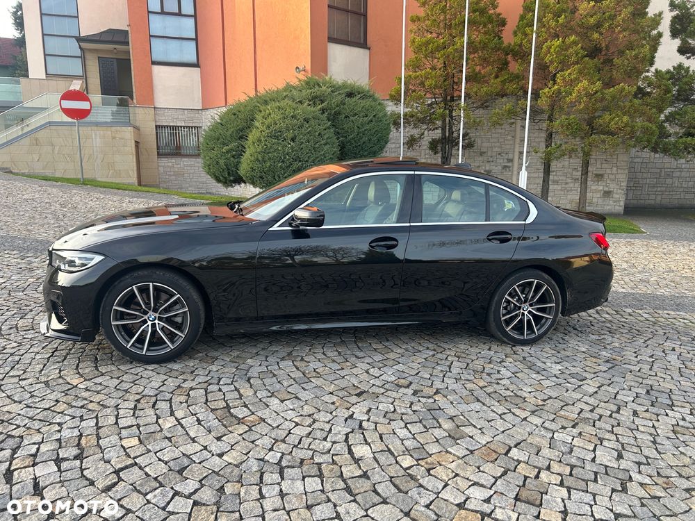 BMW Seria 3 330i xDrive M Sport - 8