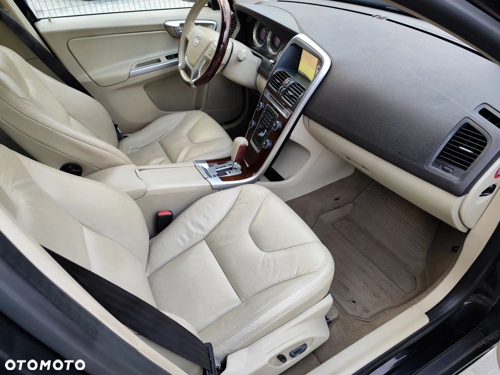 Volvo XC 60 D5 AWD Summum - 20