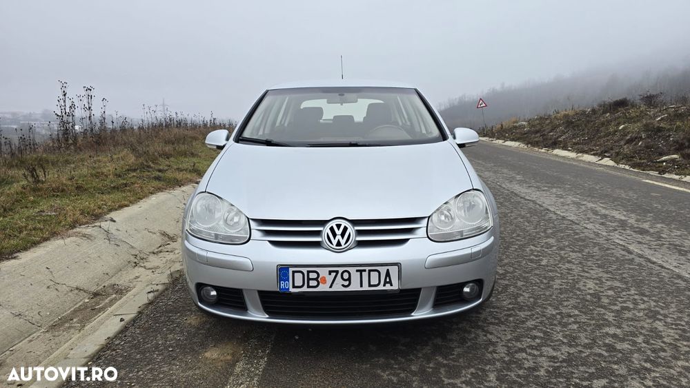Volkswagen Golf 1.6 Highline - 1