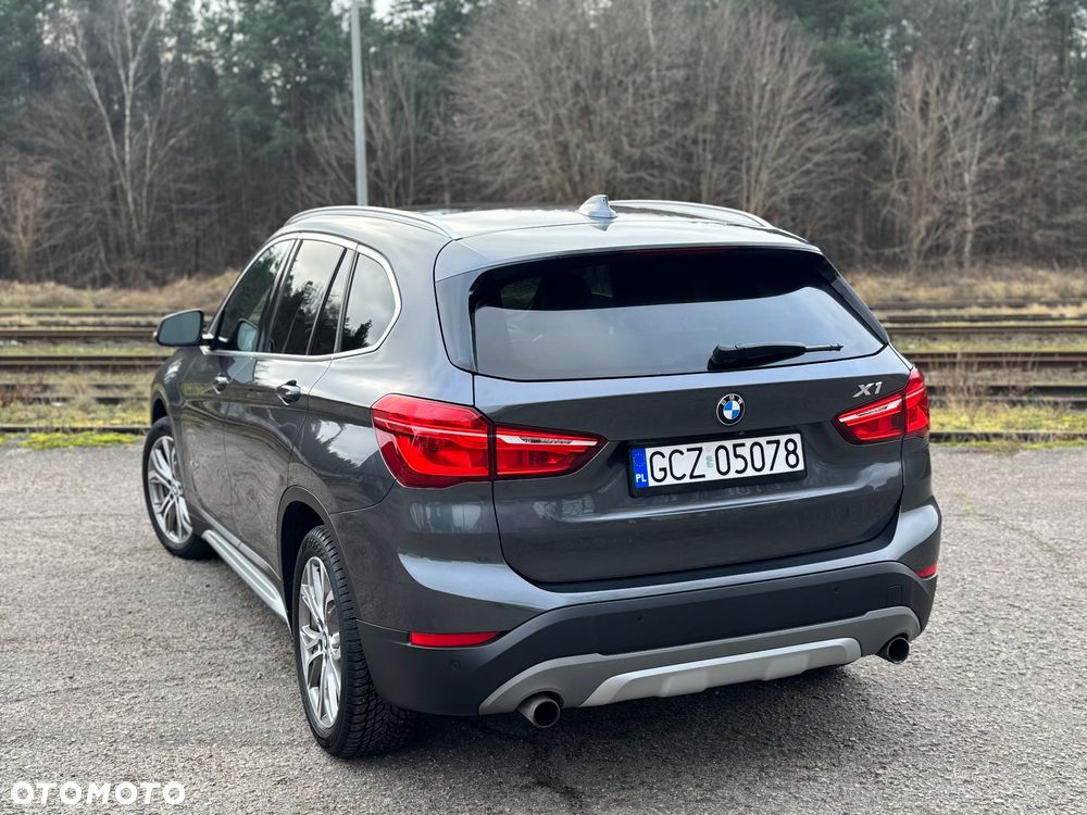 BMW X1 xDrive25i xLine sport - 10