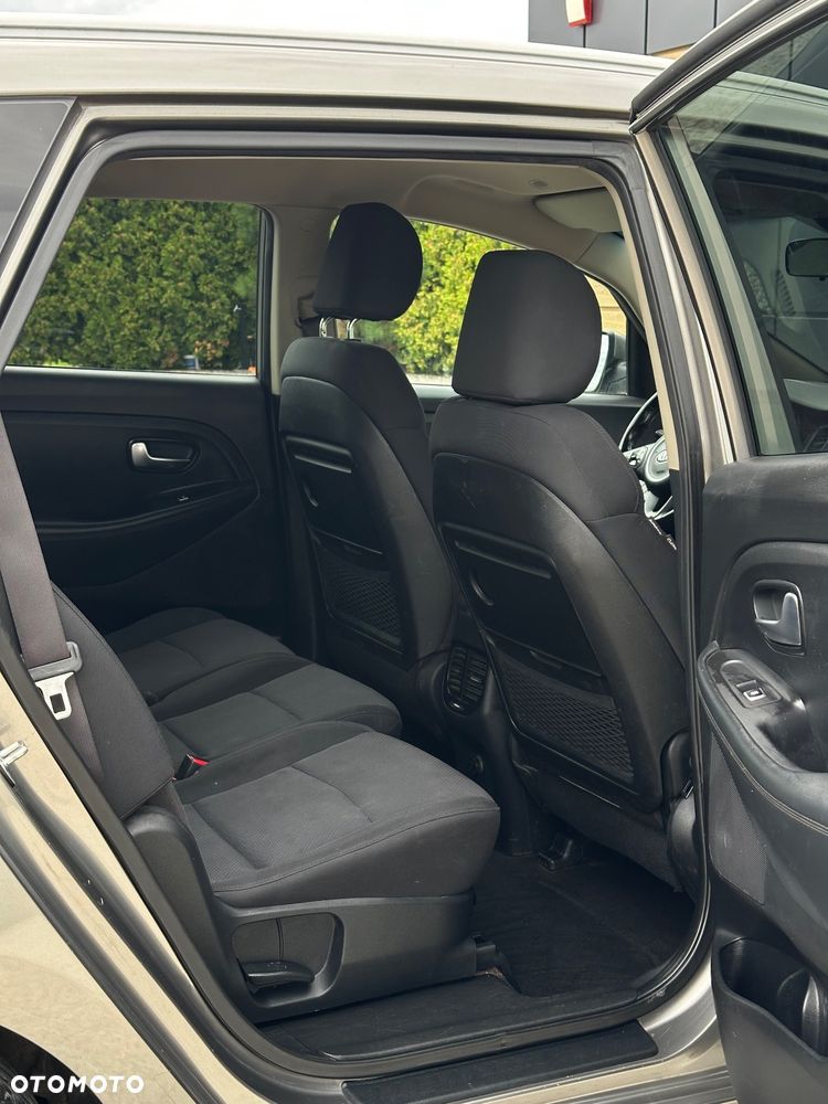 Kia Carens 1.7 CRDi Vision - 11