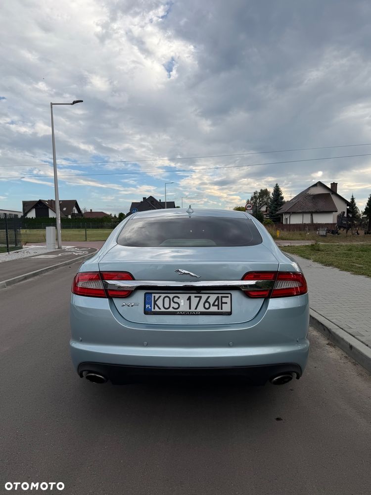Jaguar XF 2.0 T Premium Luxury - 11