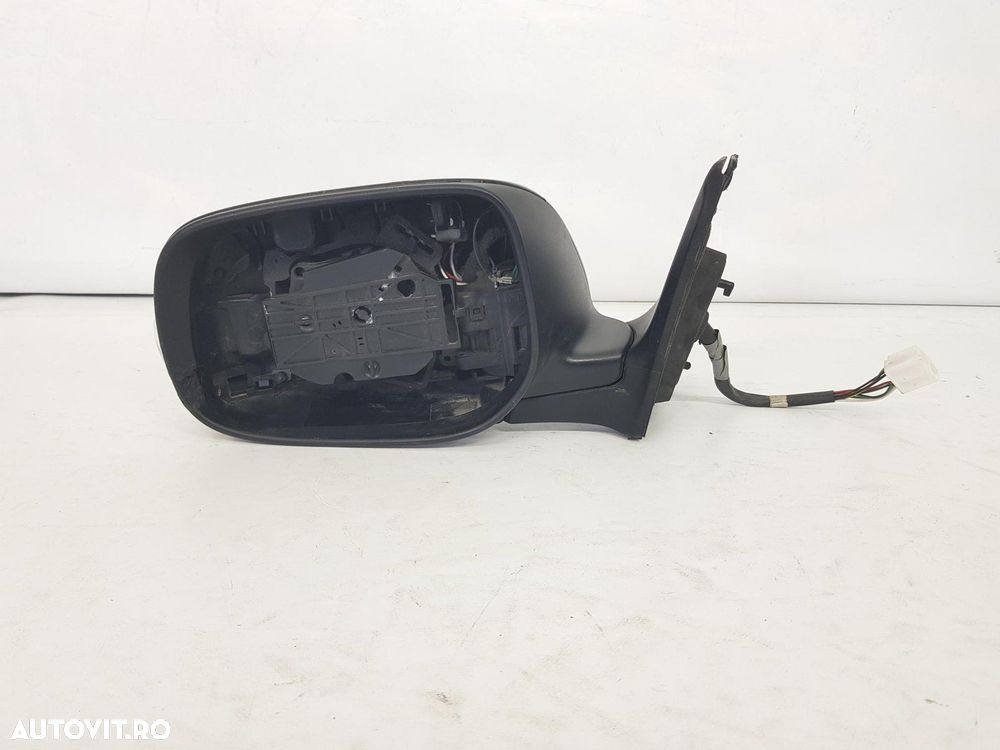 Corp oglinda stanga Toyota Avensis dupa 2002 - 1