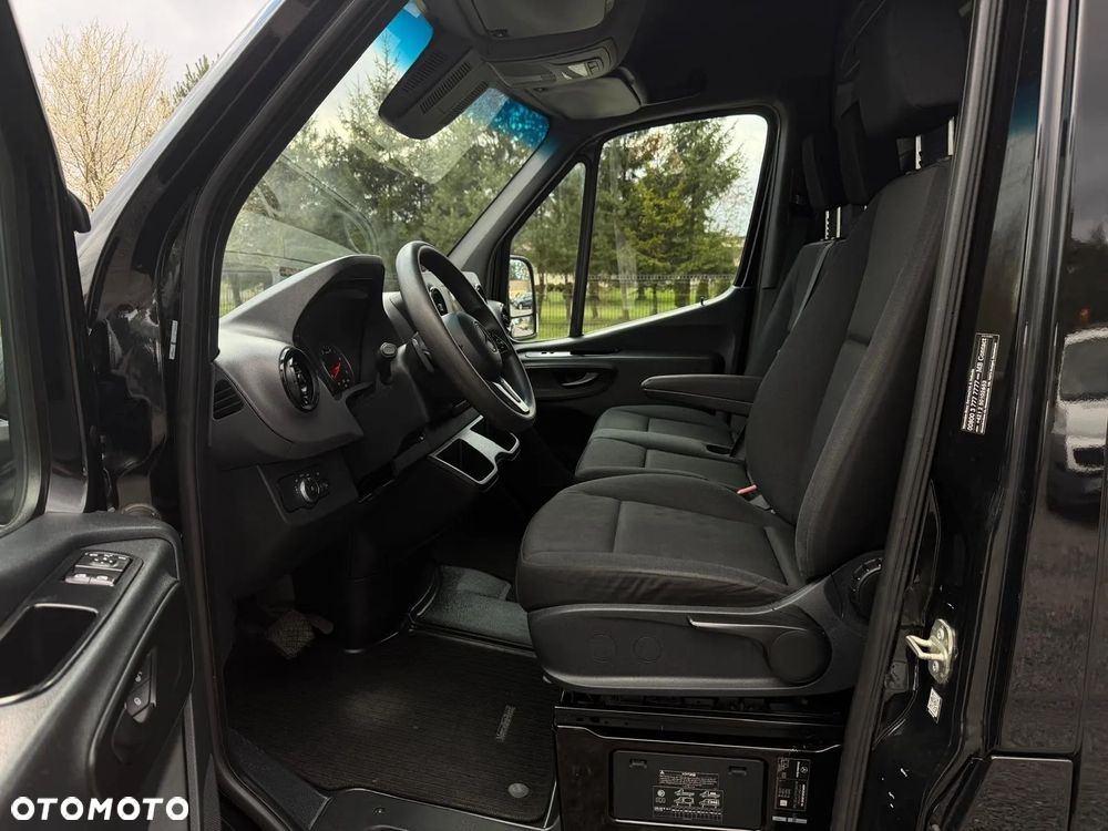 Mercedes-Benz Sprinter - 9