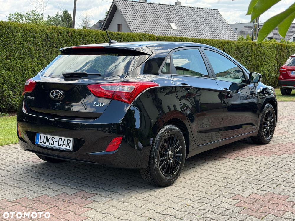 Hyundai i30 blue 1.4 Classic Navigation - 5