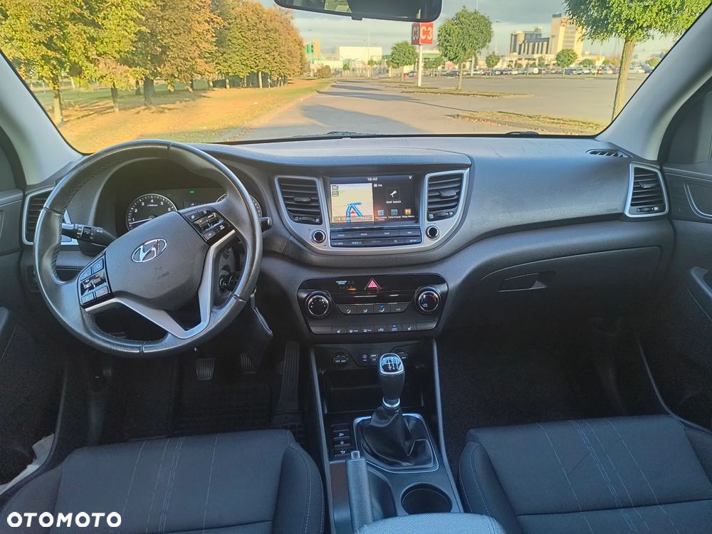 Hyundai Tucson 1.6 GDI BlueDrive Comfort 2WD - 16