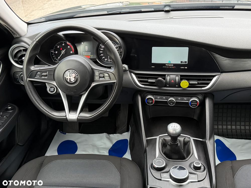 Alfa Romeo Giulia 2.2 D Turbo - 9