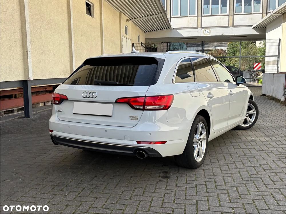 Audi A4 Avant 2.0 TFSI ultra Sport S tronic - 2