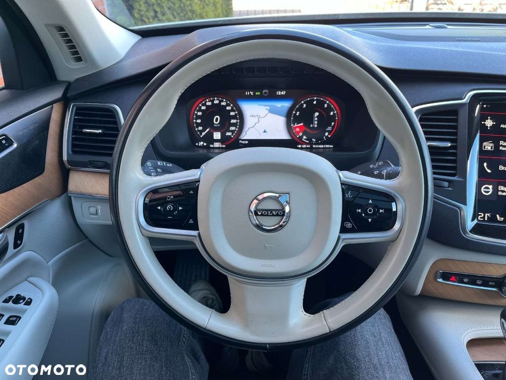 Volvo XC 90 B5 B AWD Plus Bright - 11