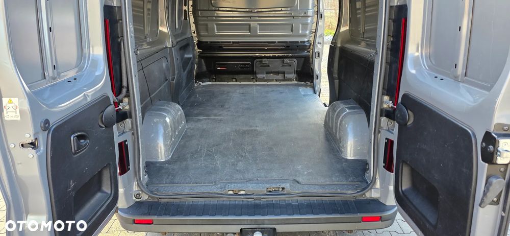 Opel Vivaro B - 31