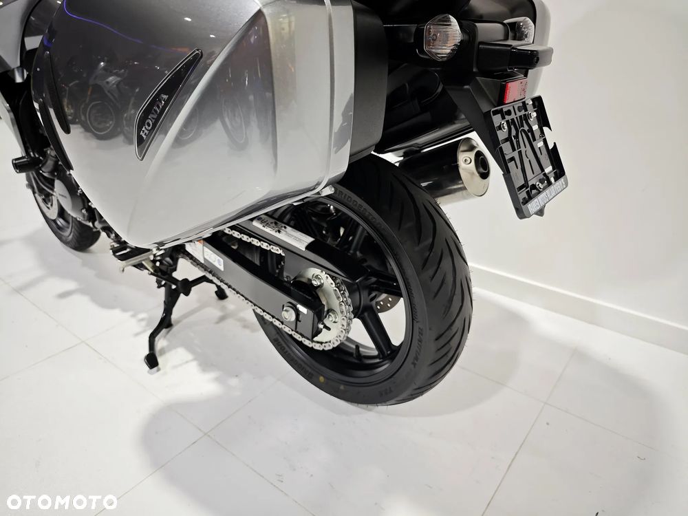 Honda CBF - 21