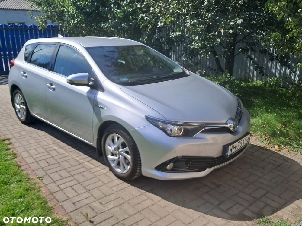 Toyota Auris Hybrid 135 Premium - 2