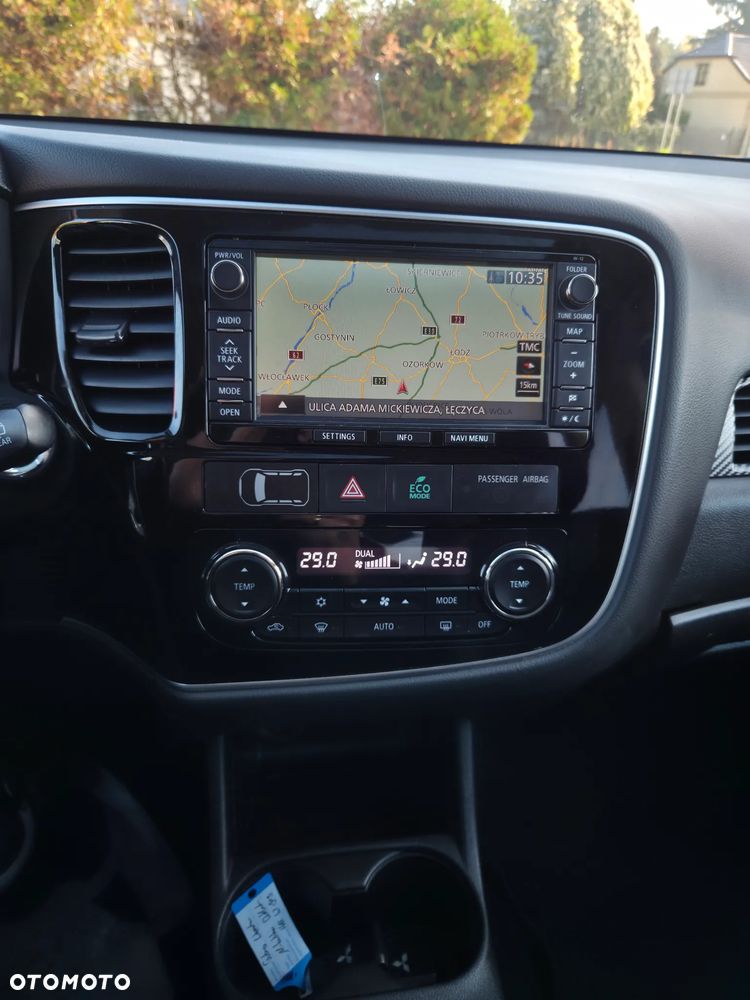 Mitsubishi Outlander 2.2 DI-D 4WD Automatik Diamant Edition - 27
