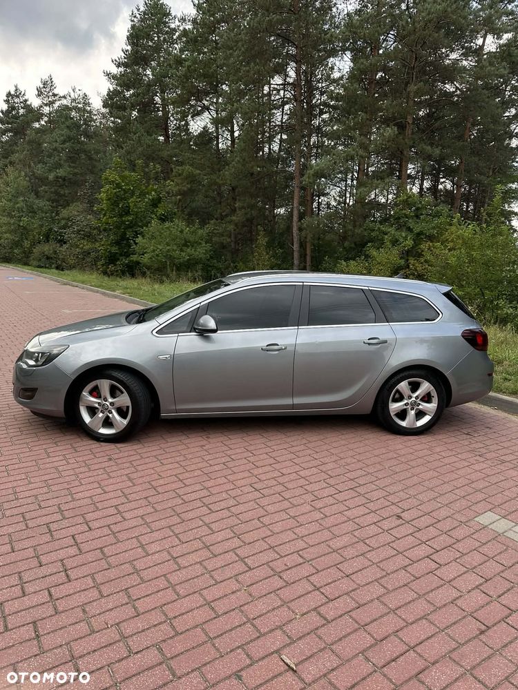 Opel Astra 2.0 CDTI DPF Cosmo - 3