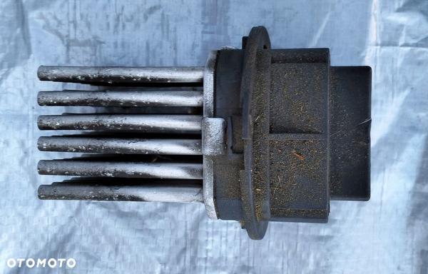 REZYSTOR OPORNICA DMUCHAWY CITROEN C5 III X7 G4532002 5HL008941-04