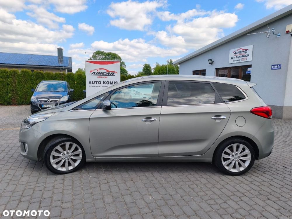 Kia Carens - 2
