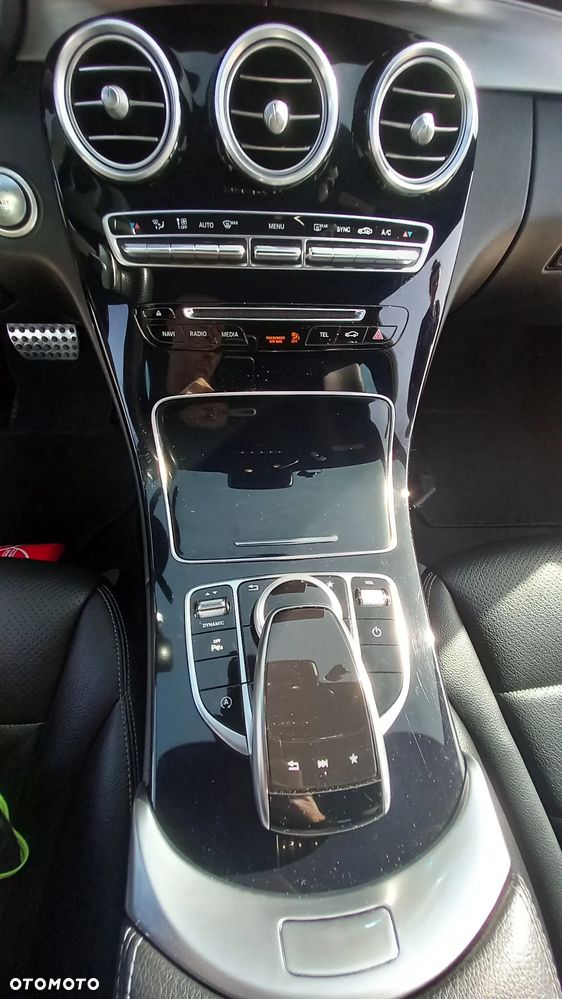 Mercedes-Benz Klasa C 200 4-Matic 9G-TRONIC - 5