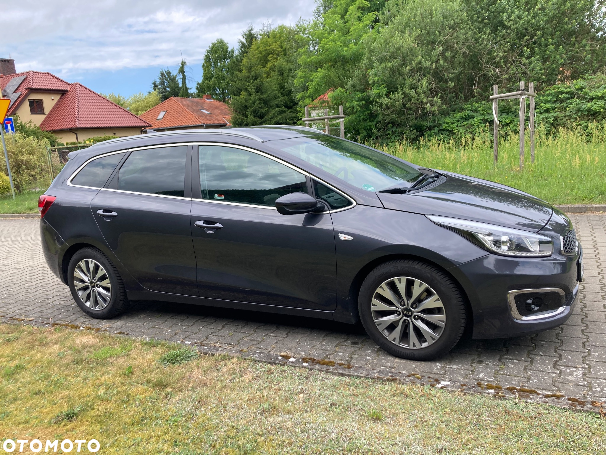 Kia Ceed - 8