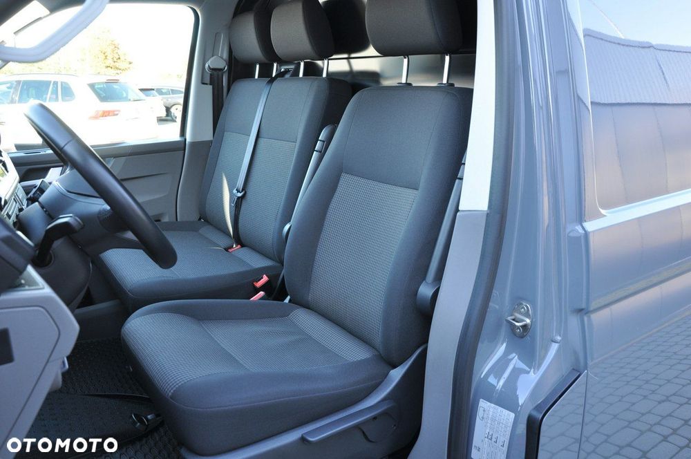 Volkswagen Transporter - 11