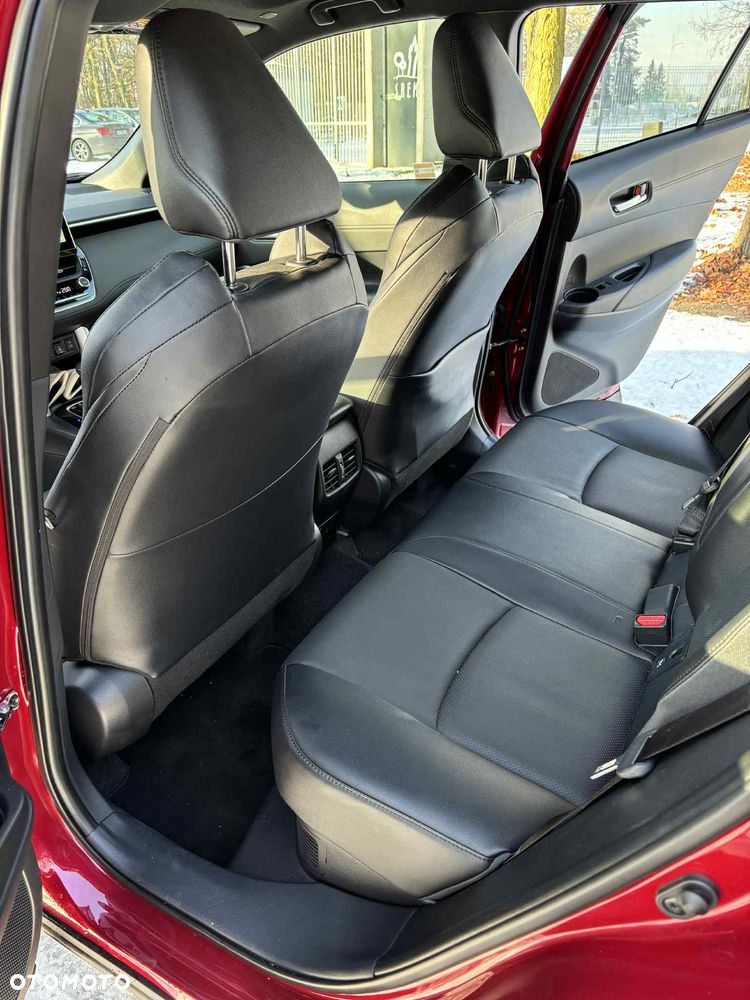 Toyota Corolla 2.0 Hybrid Executive - 12