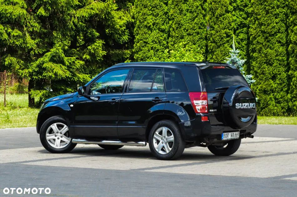 Suzuki Grand Vitara 2.0 De luxe - 26