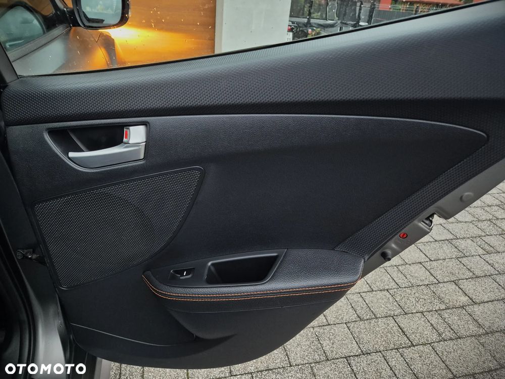 Hyundai Veloster 1.6 Turbo Matt Finish - 30