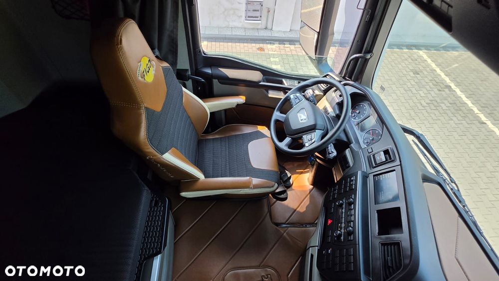 MAN ///TGX///18.430///2022///7.70+7.70 ///ZESTAW TANDEM///PRZEJAZDOWY/// 36000 KG///DACH PODNOSZONY/// FIRANKA///LEDY///STAN BARDZO DOBRY - 35