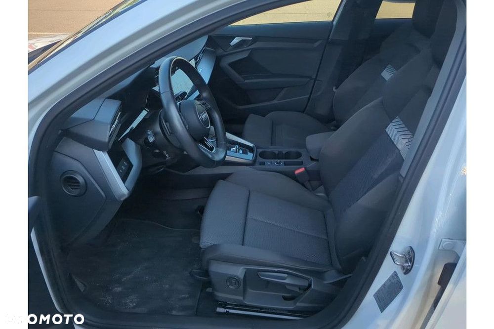 Audi A3 Sportback 1.5 TFSI S tronic - 5