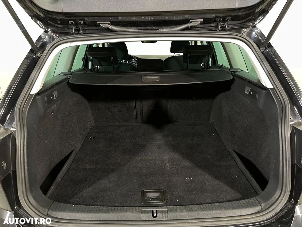 Volkswagen Golf - 12